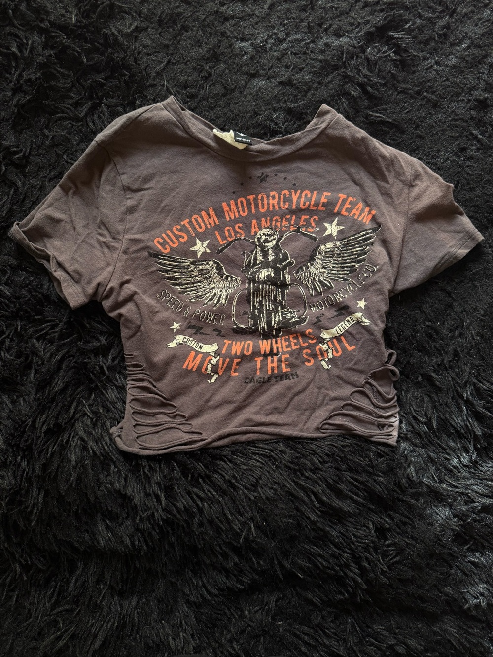 Windsor Tee w/ distressed sides